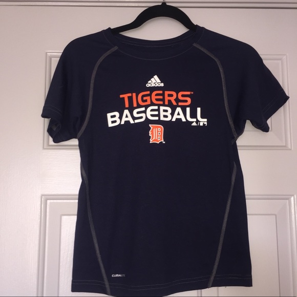 ladies detroit tigers shirts